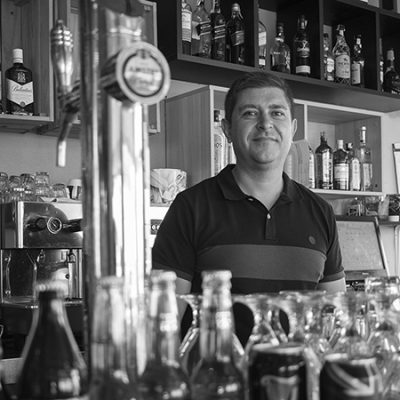 “Con el COVID hemos tenido que poner dinero de nuestros ahorros” dice el dueño de Mario´s Bar